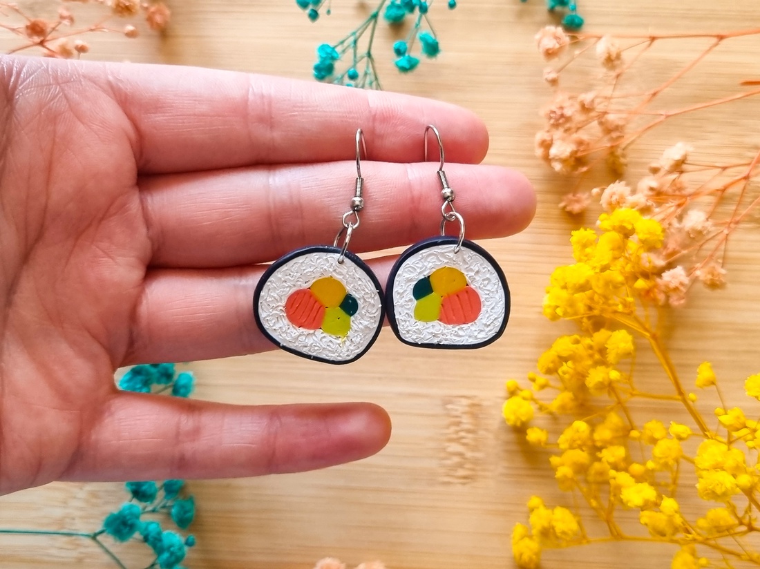 Cercei sushi handmade din lut polimeric, inspirati din cultura japoneza - bijuterii - cercei - cercei cu figurine - Artynos.ro