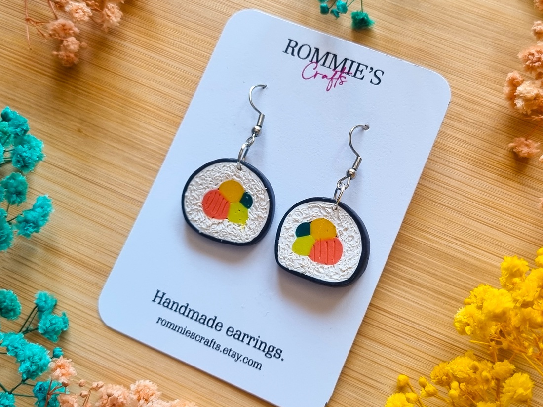 Cercei sushi handmade din lut polimeric, inspirati din cultura japoneza - bijuterii - cercei - cercei cu figurine - Artynos.ro