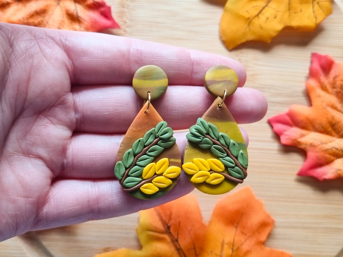 Cercei botanici de toamna, handmade din lut polimeric - bijuterii - cercei - cercei lungi - Artynos.ro