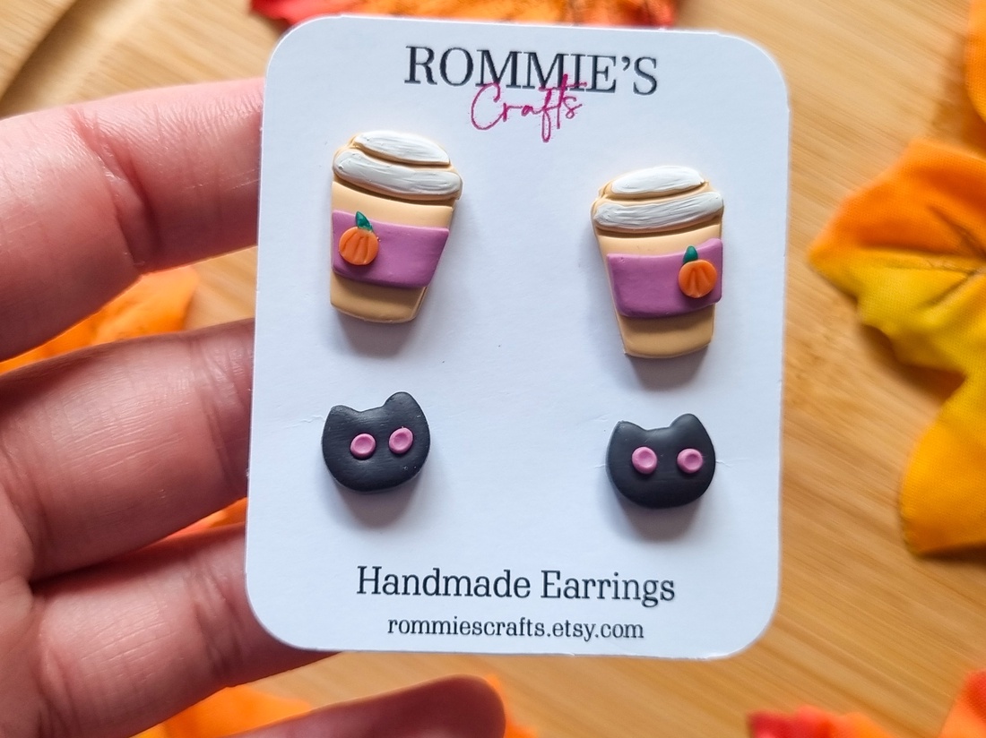 Set cercei de toamna cafea si pisicute, handmade din lut polimeric - bijuterii - cercei - cercei cu figurine - Artynos.ro