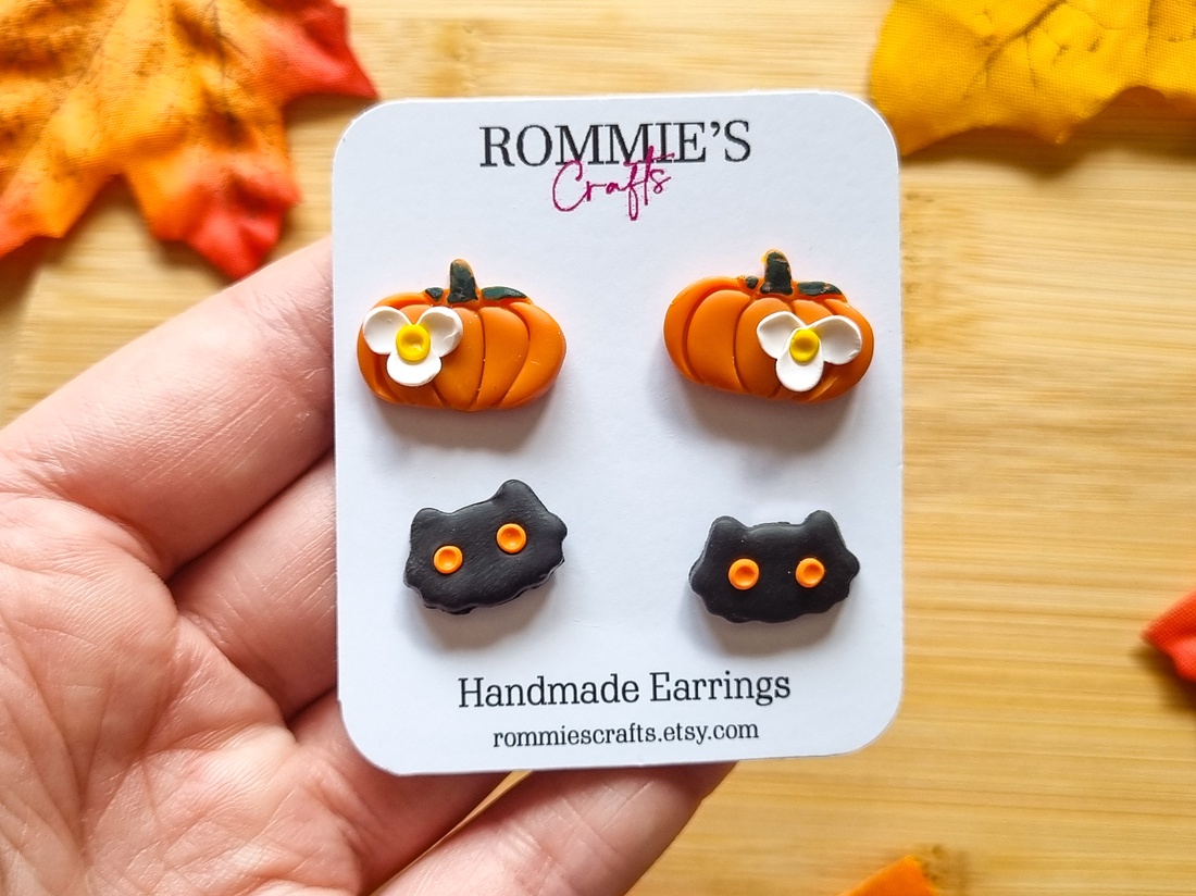 Set cercei Halloween cu dovleci si pisici negre, handmade din lut polimeric - bijuterii - cercei - cercei cu figurine - Artynos.ro
