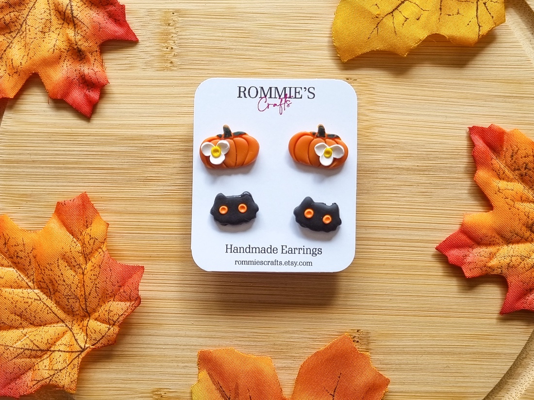 Set cercei Halloween cu dovleci si pisici negre, handmade din lut polimeric - bijuterii - cercei - cercei cu figurine - Artynos.ro