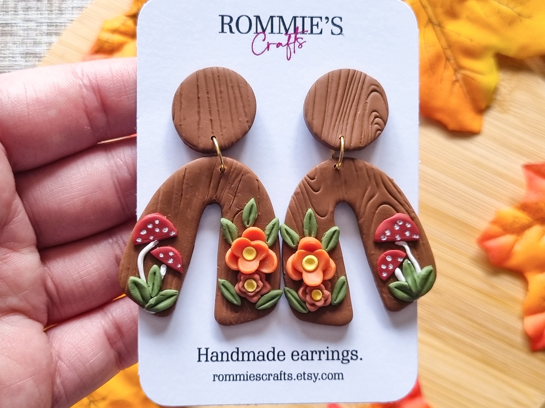 Cercei toamna cu ciupercute si flori, handmade din lut polimeric - bijuterii - cercei - cercei lungi - Artynos.ro