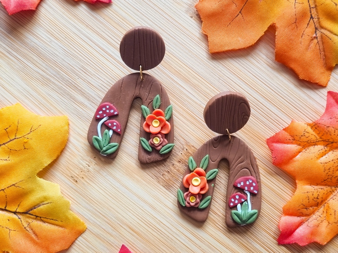 Cercei toamna cu ciupercute si flori, handmade din lut polimeric - bijuterii - cercei - cercei lungi - Artynos.ro
