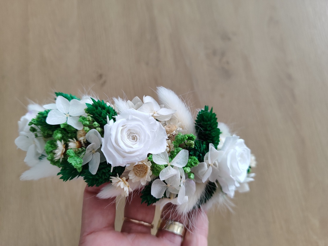 Coronita din flori criogenate si stabilizate pentru premiere/festivitate scoala/nunta - accesorii nuntă - buchet mireasă  - Artynos.ro