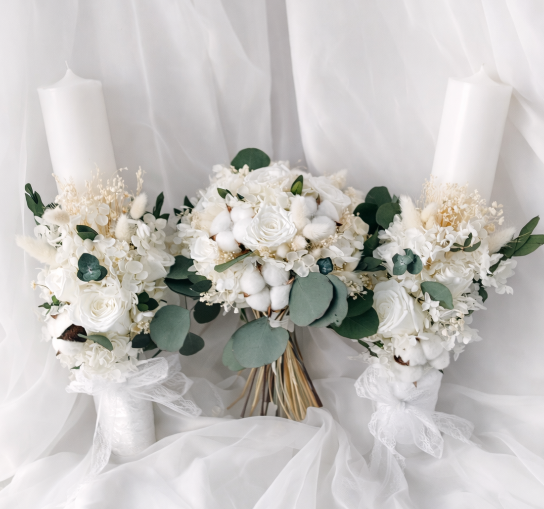 Set nunta - buchet de mireasa si lumanari realizat cu trandafiri criogenati, hortensie, eucalypt și măslin stabilizate - accesorii nuntă - materiale decor pentru nuntă - lumânări de nuntă și suport lumânări - Artynos.ro