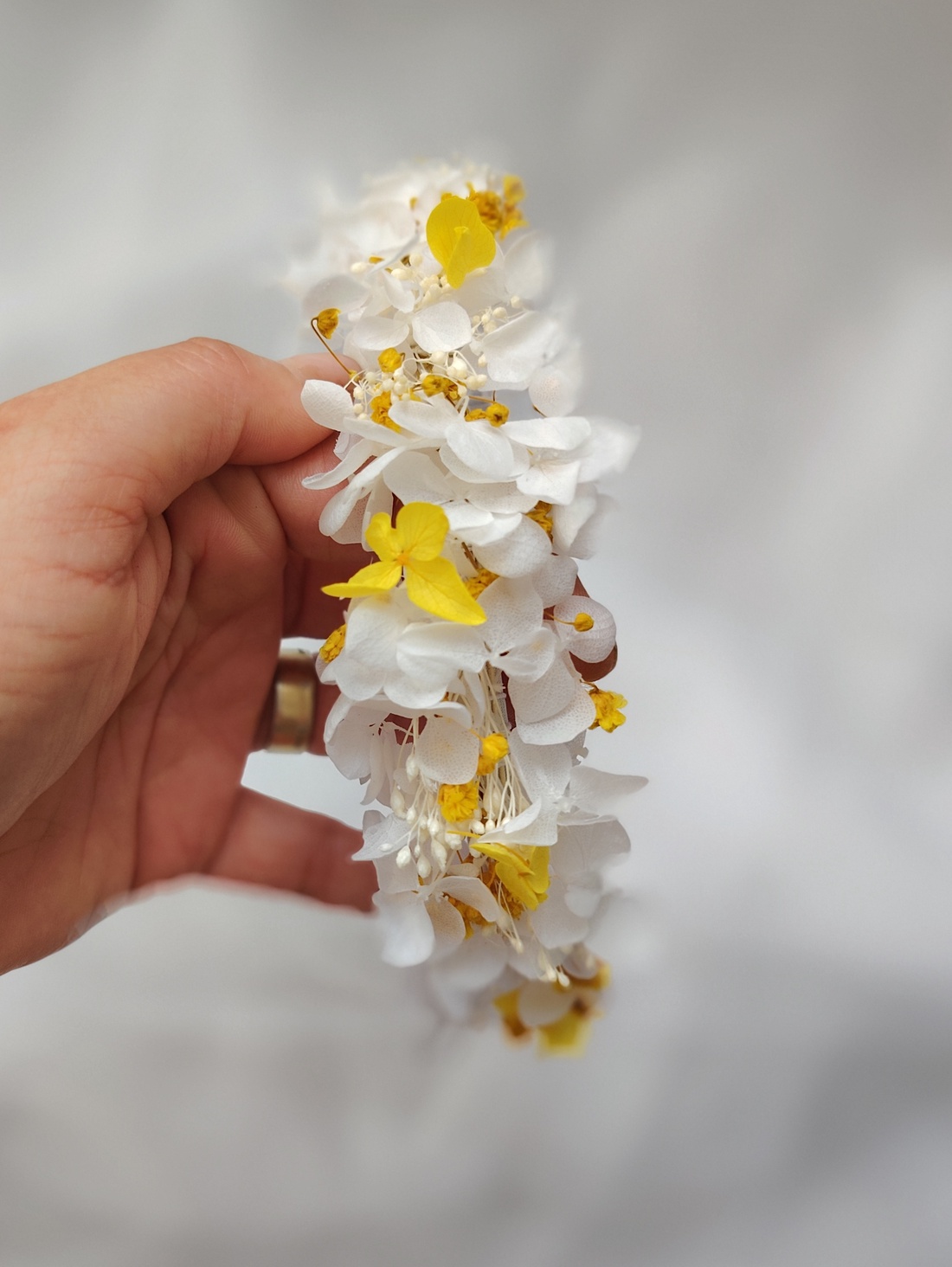 Coronite din flori criogenate si stabilizate pentru premiere/festivitate scoala/nunta - accesorii nuntă - ornamente de păr de nuntă - coroană de cap mireasă - Artynos.ro