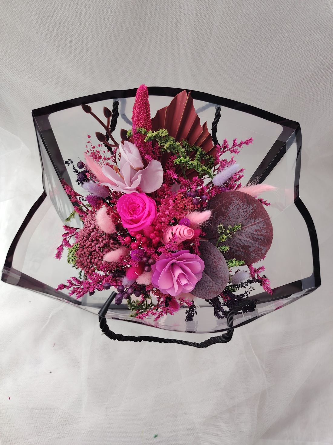 Aranjament în vaza cu flori criogenate și stablizate - trandafir, hortensie, gypsophila - casă & stil de viață - decorațiuni de casă - accesorii florale - buchete de flori - Artynos.ro