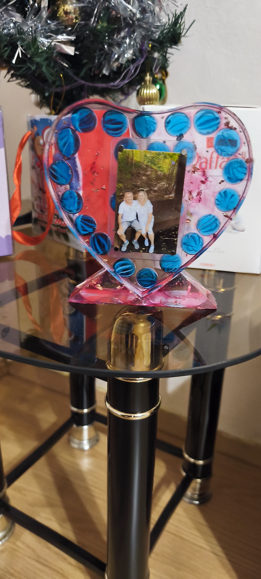 Decorațiune inimă din rășină personalizată cu fotografie Cadou unicat handmade - casă & stil de viață - decorațiuni de casă - decorațiuni de masă și rafturi - sticle ornamentale - Artynos.ro