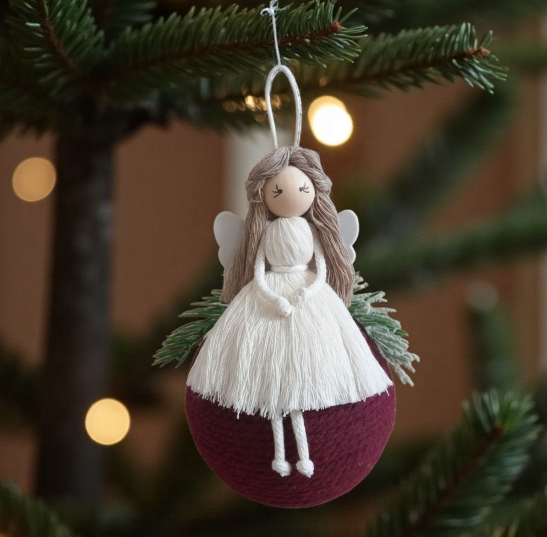 Ornament pentru pomul de Crăciun - înger macramé pe minge burgundy - crăciun - decorațiuni de crăciun de casă - figurine pentru pomul de crăciun - Artynos.ro