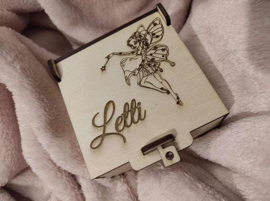 Cutie unică, personalizată, personalizată cu suport pentru dinți pentru zâna dinților - - Artynos.ro Cutie unică, personalizată, personalizată cu suport pentru dinți pentru zâna dinților - - Artynos.ro