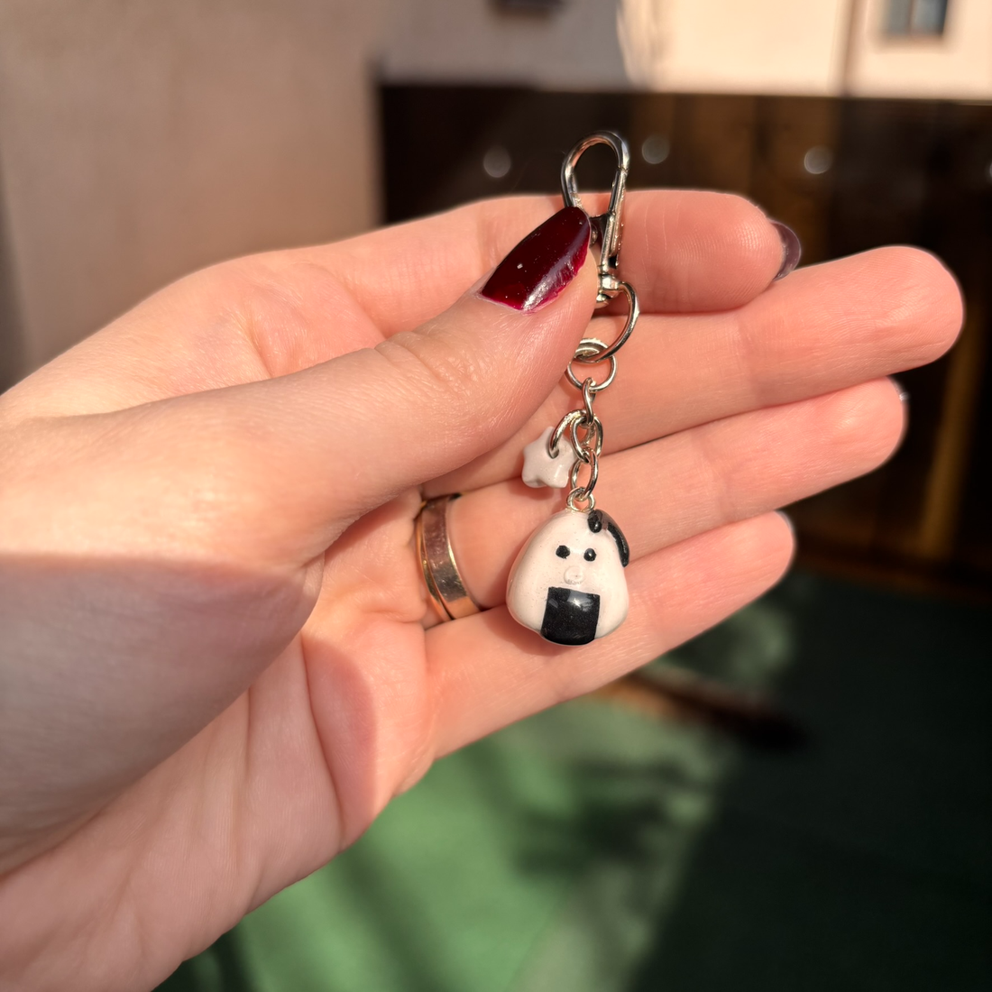 Breloc Onigiri Blob Luna - genți și portofele - accesorii genți - breloc - Artynos.ro