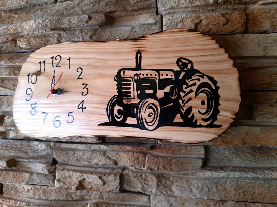 Ceas de perete din lemn pentru tractor - - Artynos.ro Ceas de perete din lemn pentru tractor - - Artynos.ro