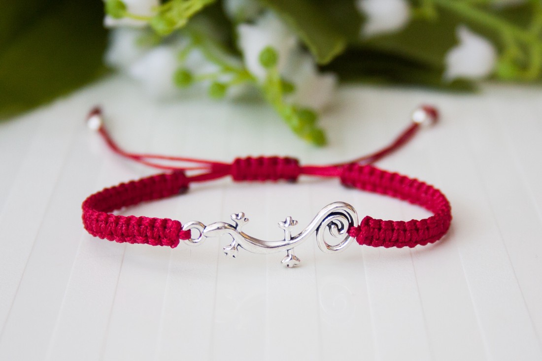 Brățară macramé împletită - Lizard burgundy - - Artynos.ro Brățară macramé împletită - Lizard burgundy - - Artynos.ro