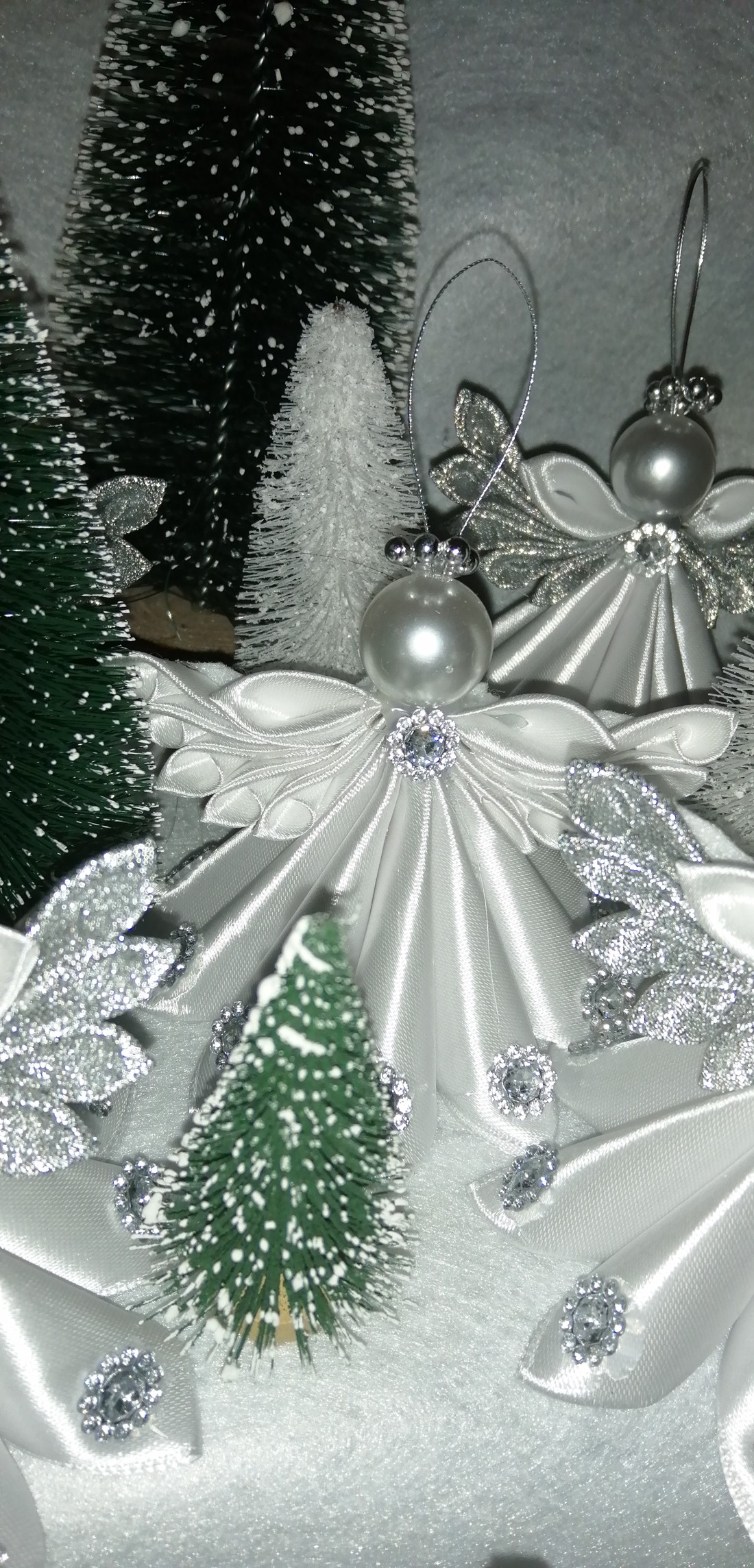 Înger cu o fustă rotundă - - Artynos.ro Înger cu o fustă rotundă - - Artynos.ro