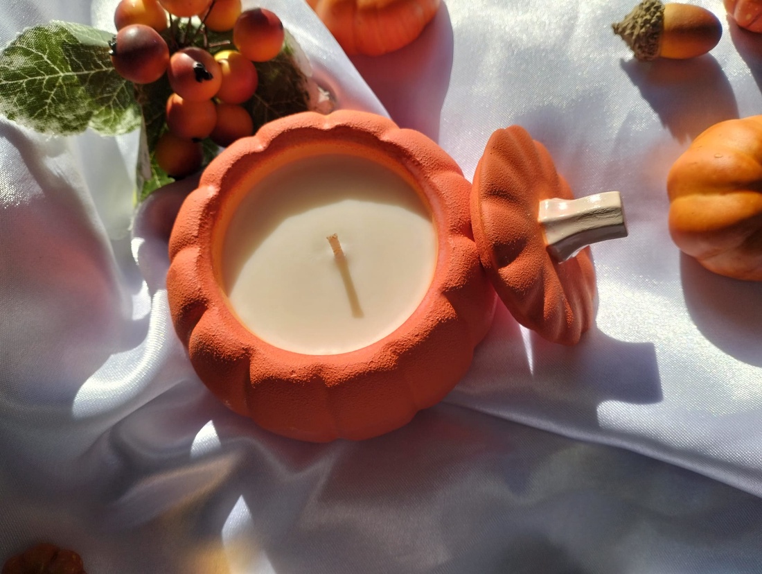 Lumânare Aromă Dovleac cu Condimente - casă & stil de viață - lumânări, parfumuri, arome - lumânare - lumânări artizanale - Artynos.ro Lumânare Aromă Dovleac cu Condimente - casă & stil de viață - lumânări, parfumuri, arome - lumânare - lumânări artizanale - Artynos.ro