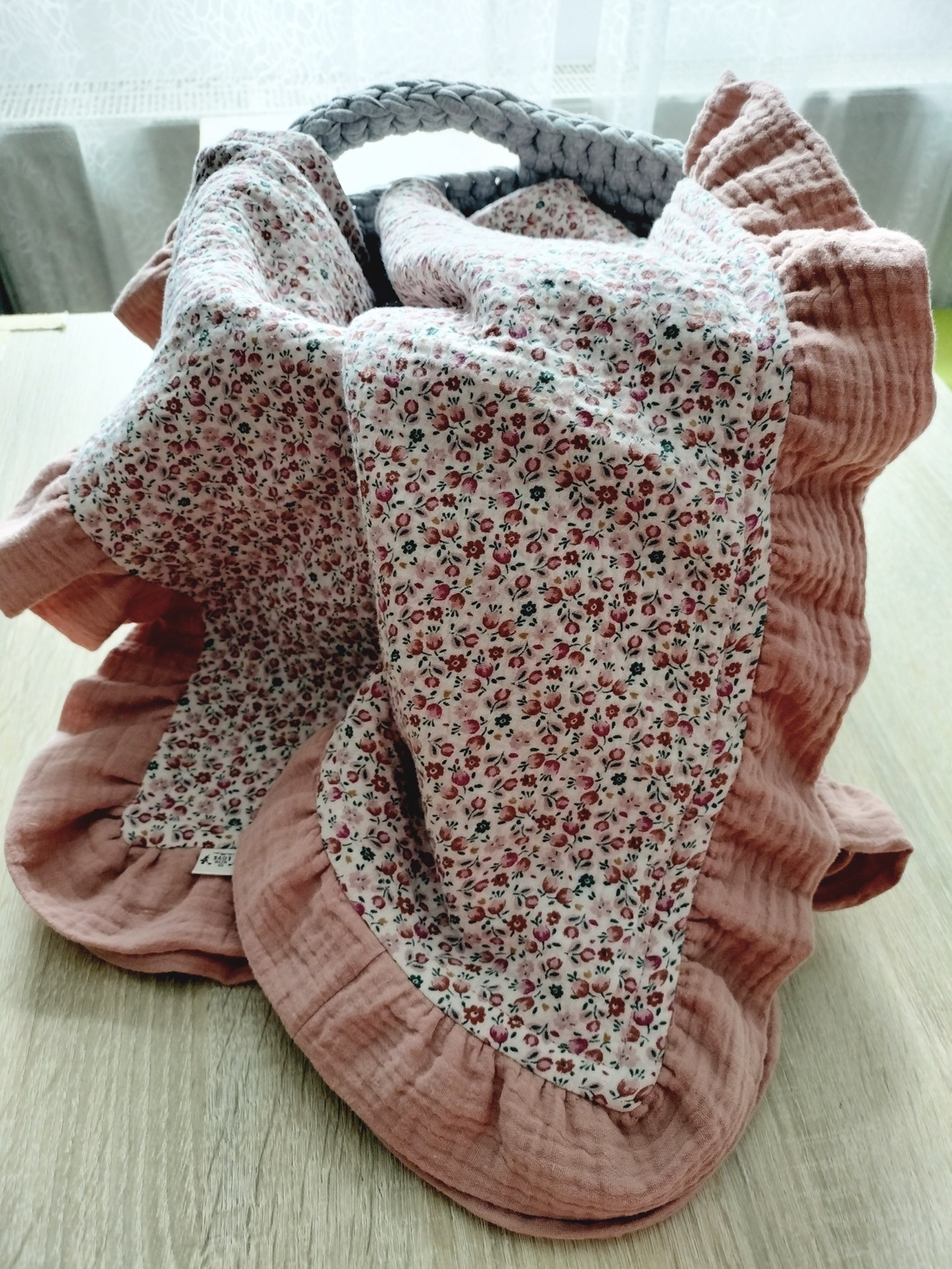 Paturica handmade din muselina  - jucării și echipamente pentru copii - jucării bebeluși - pături bebeluși - Artynos.ro