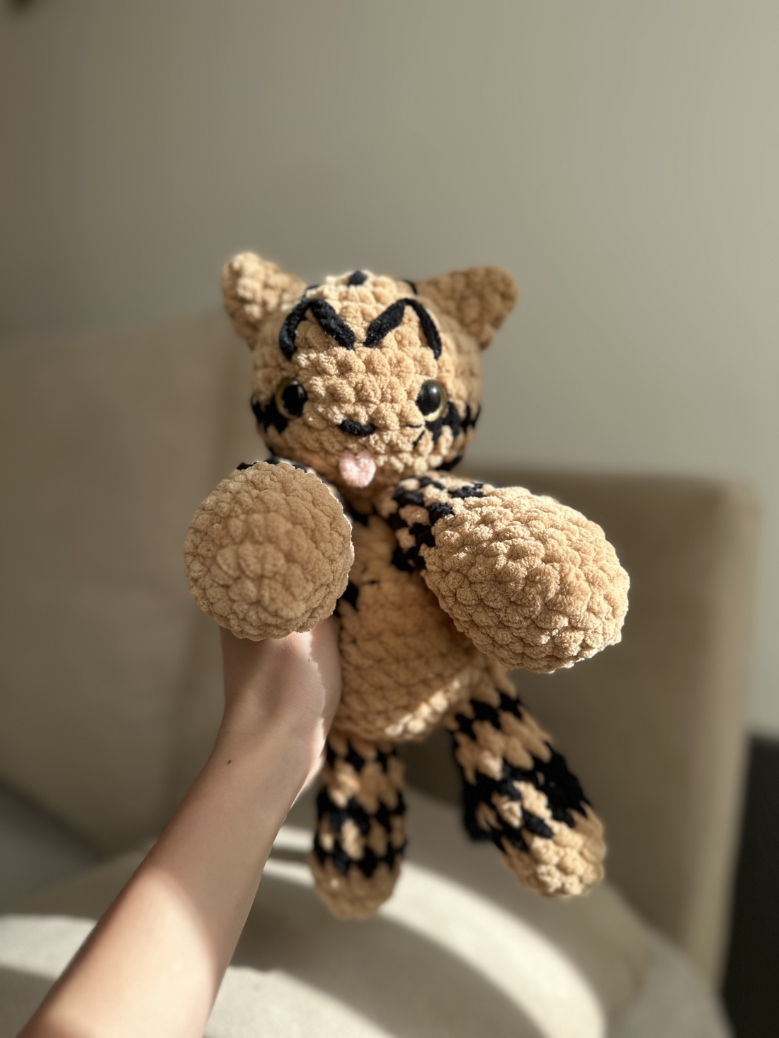 Pisicuță croșetată  - jucării și echipamente pentru copii - plușuri - figurine de pluș - Artynos.ro