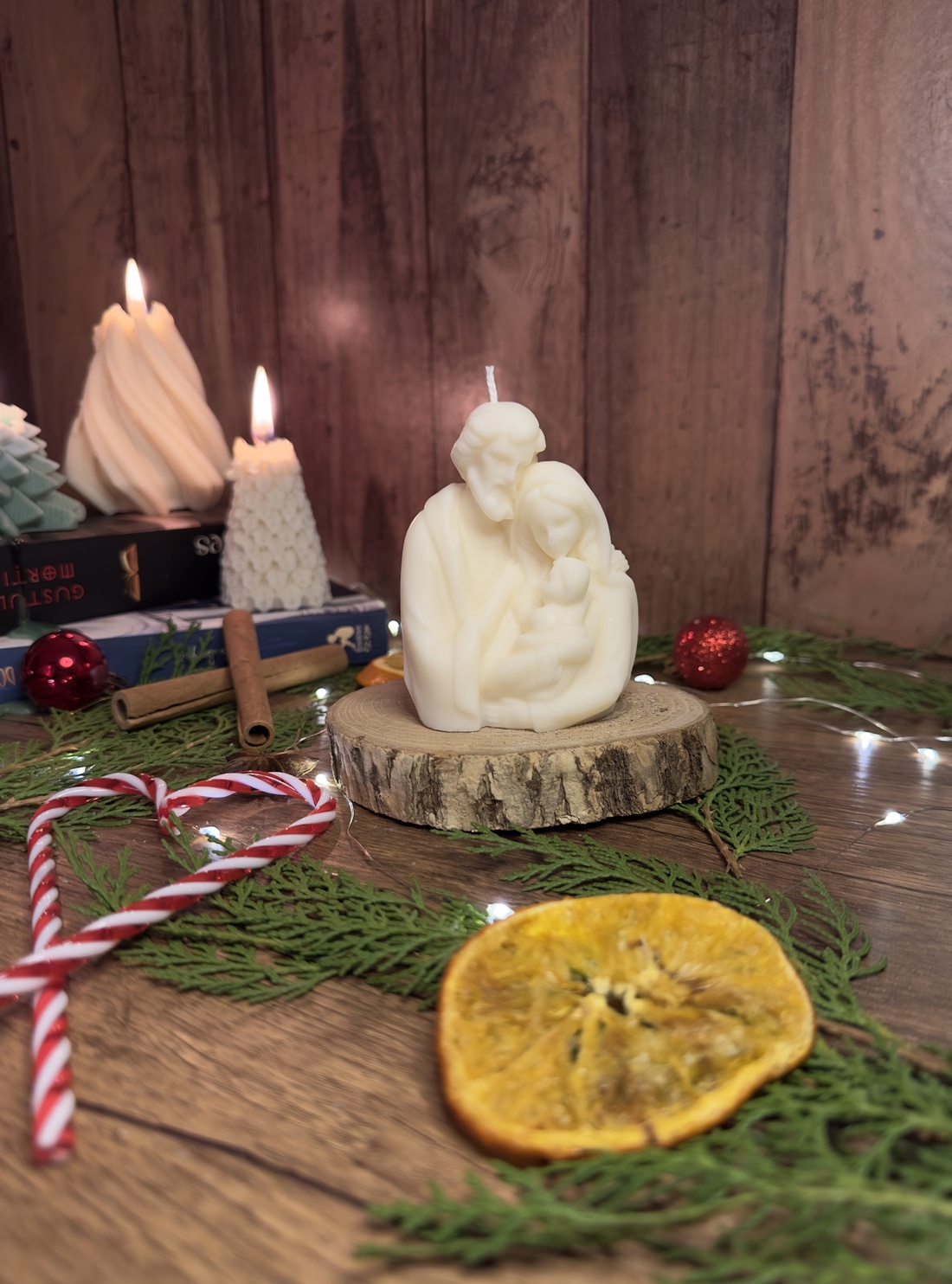 Iosif, Fecioara Maria si Pruncul - crăciun - decorațiuni de crăciun de casă - lumânări parfumate de crăciun - Artynos.ro