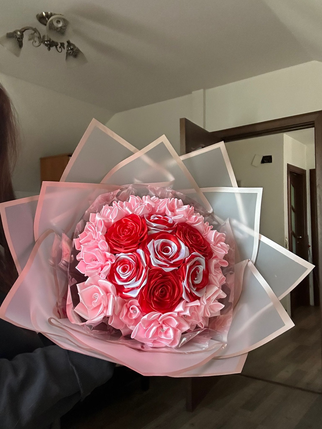 Buchet cu flori si trandafiri din satin - casă & stil de viață - decorațiuni de casă - accesorii florale - buchete de flori - Artynos.ro