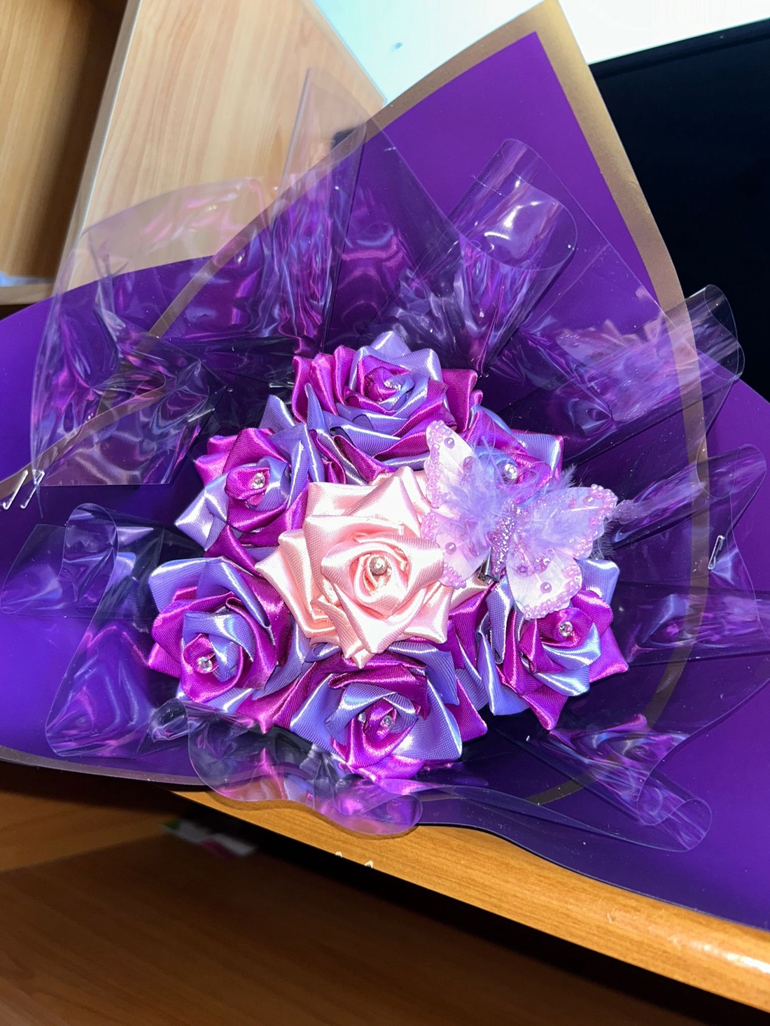 Buchet format din 7 trandafiri din satin  - casă & stil de viață - decorațiuni de casă - accesorii florale - buchete de flori - Artynos.ro