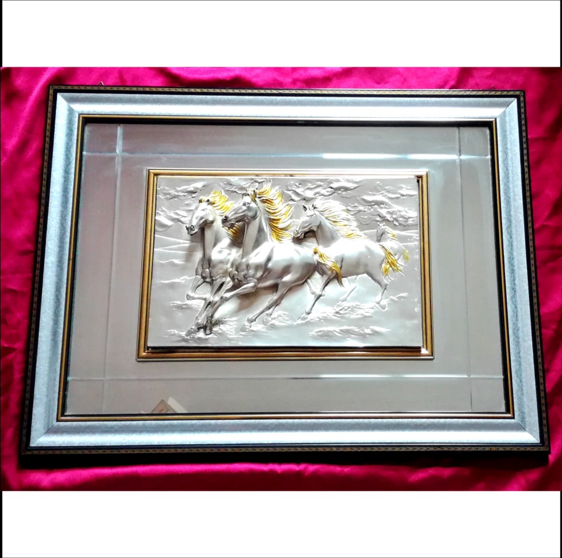 Relief ecvestru de culoare argintie din Italia  - arte vizuale și accesorii  - sculptură - statuie din metal - Artynos.ro