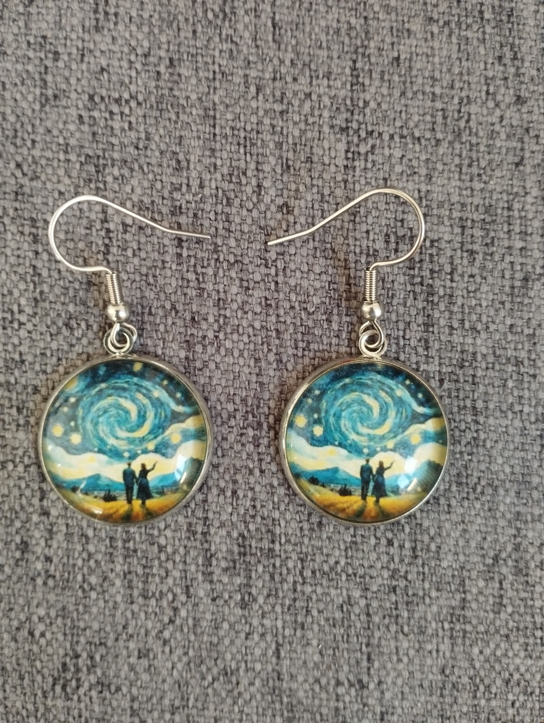 Cercei inspirați de Van Gogh cu fitinguri din oțel medical - - Artynos.ro Cercei inspirați de Van Gogh cu fitinguri din oțel medical - - Artynos.ro