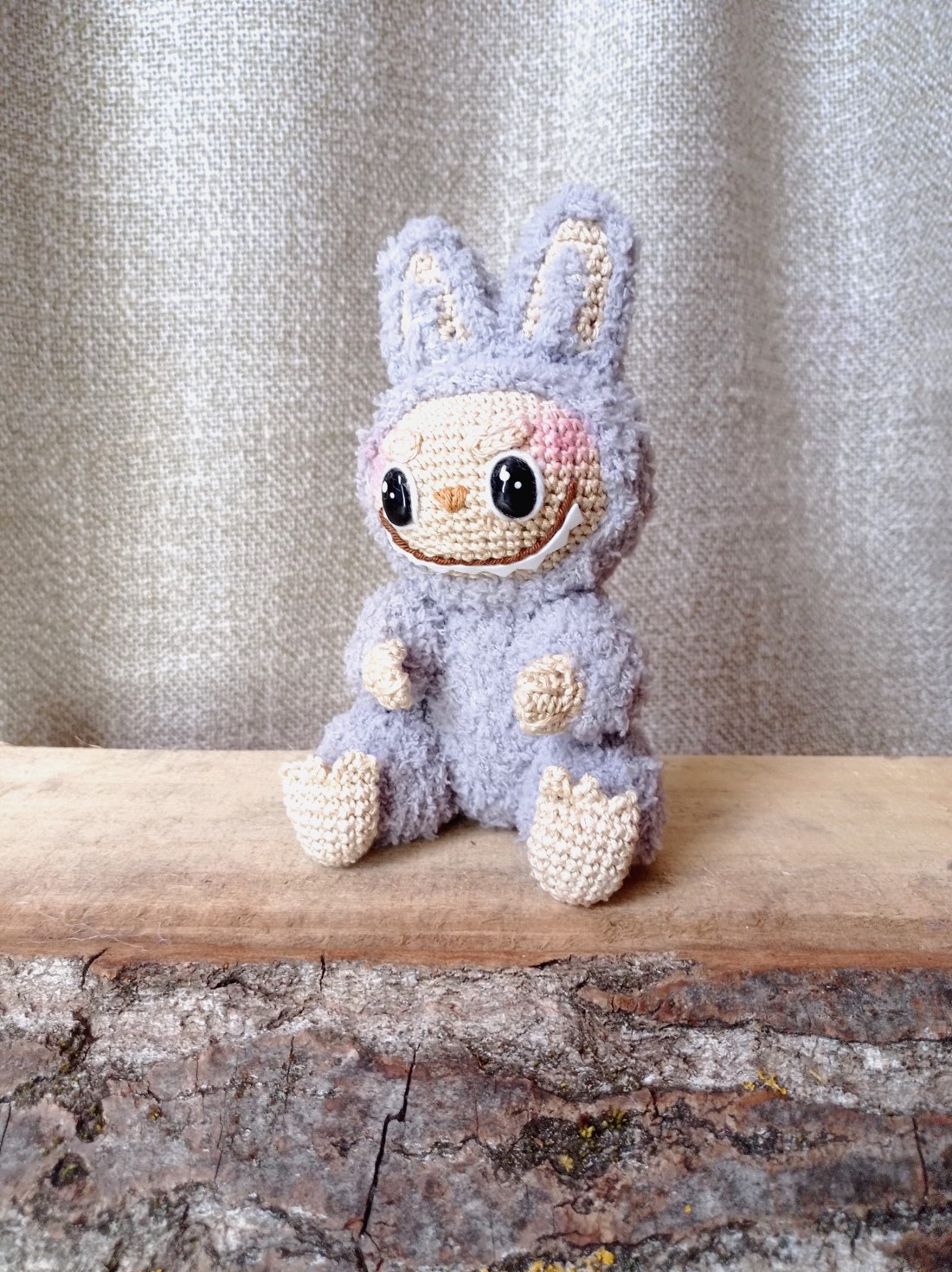 Croșetați Labubu - personajul de pluș preferat al lui TikTok! - jucării și echipamente pentru copii - plușuri - figurine de pluș - Artynos.ro Croșetați Labubu - personajul de pluș preferat al lui TikTok! - jucării și echipamente pentru copii - plușuri - figurine de pluș - Artynos.ro