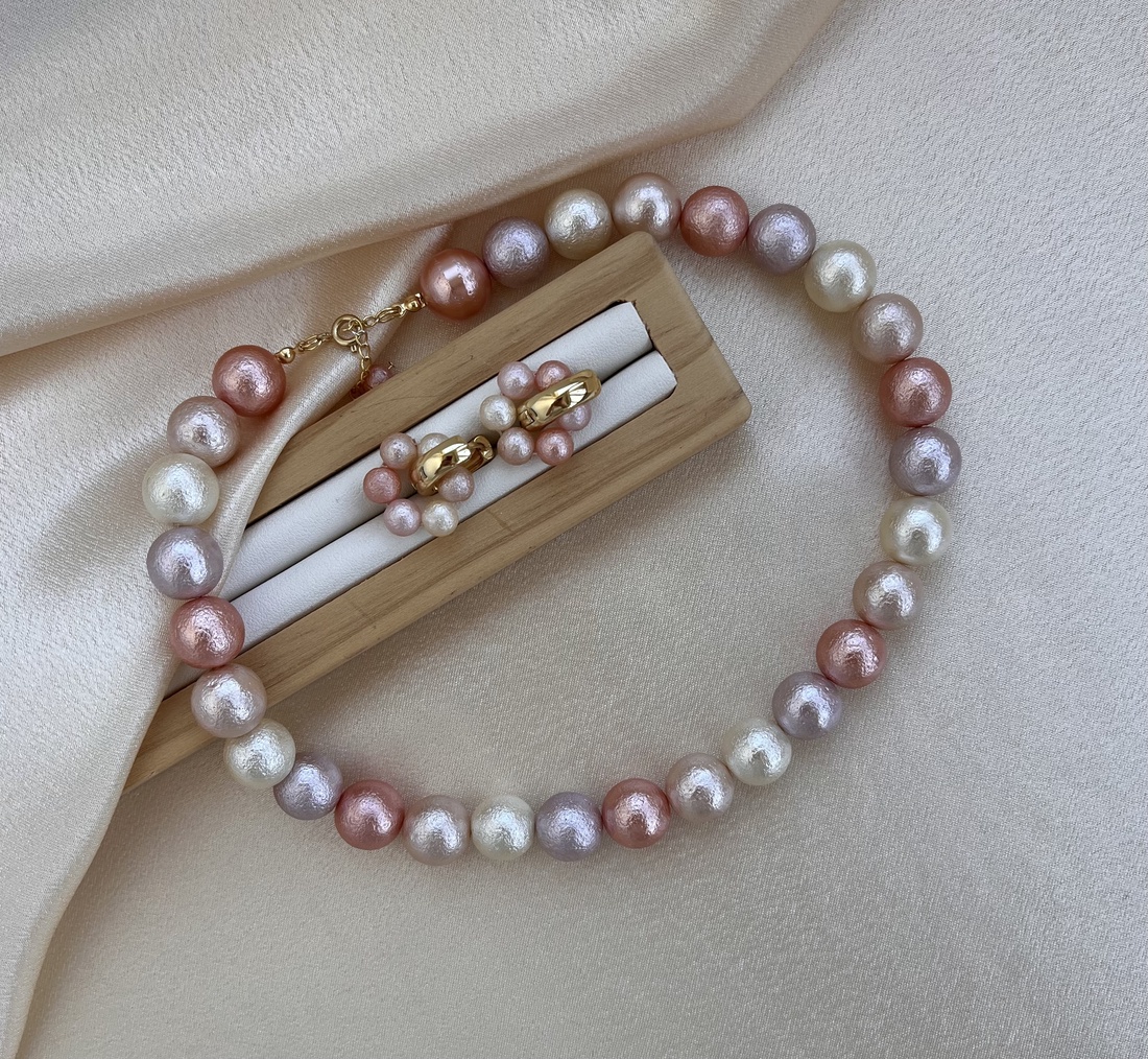 Set colier și cercei handmade - accesorii nuntă - bijuterii mireasă - set bijuterii de mireasă - Artynos.ro Set colier și cercei handmade - accesorii nuntă - bijuterii mireasă - set bijuterii de mireasă - Artynos.ro