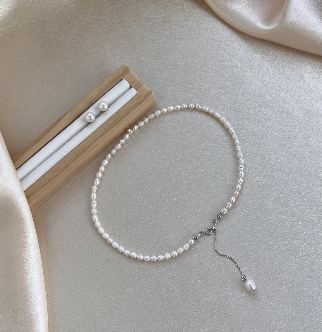 Set colier și cercei handmade - accesorii nuntă - bijuterii mireasă - set bijuterii de mireasă - Artynos.ro