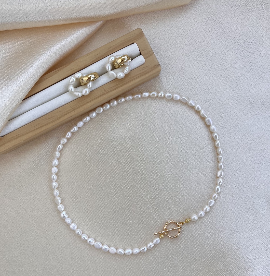 Set colier și cercei handmade - accesorii nuntă - bijuterii mireasă - set bijuterii de mireasă - Artynos.ro