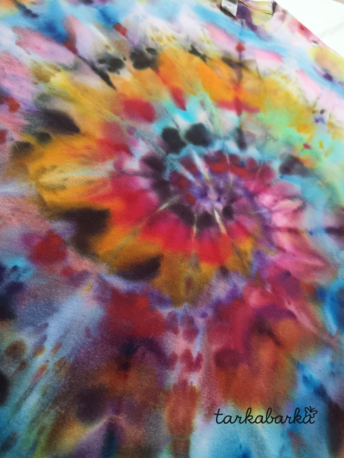 Batik T-shirt dimensiune L - spirală - - Artynos.ro Batik T-shirt dimensiune L - spirală - - Artynos.ro