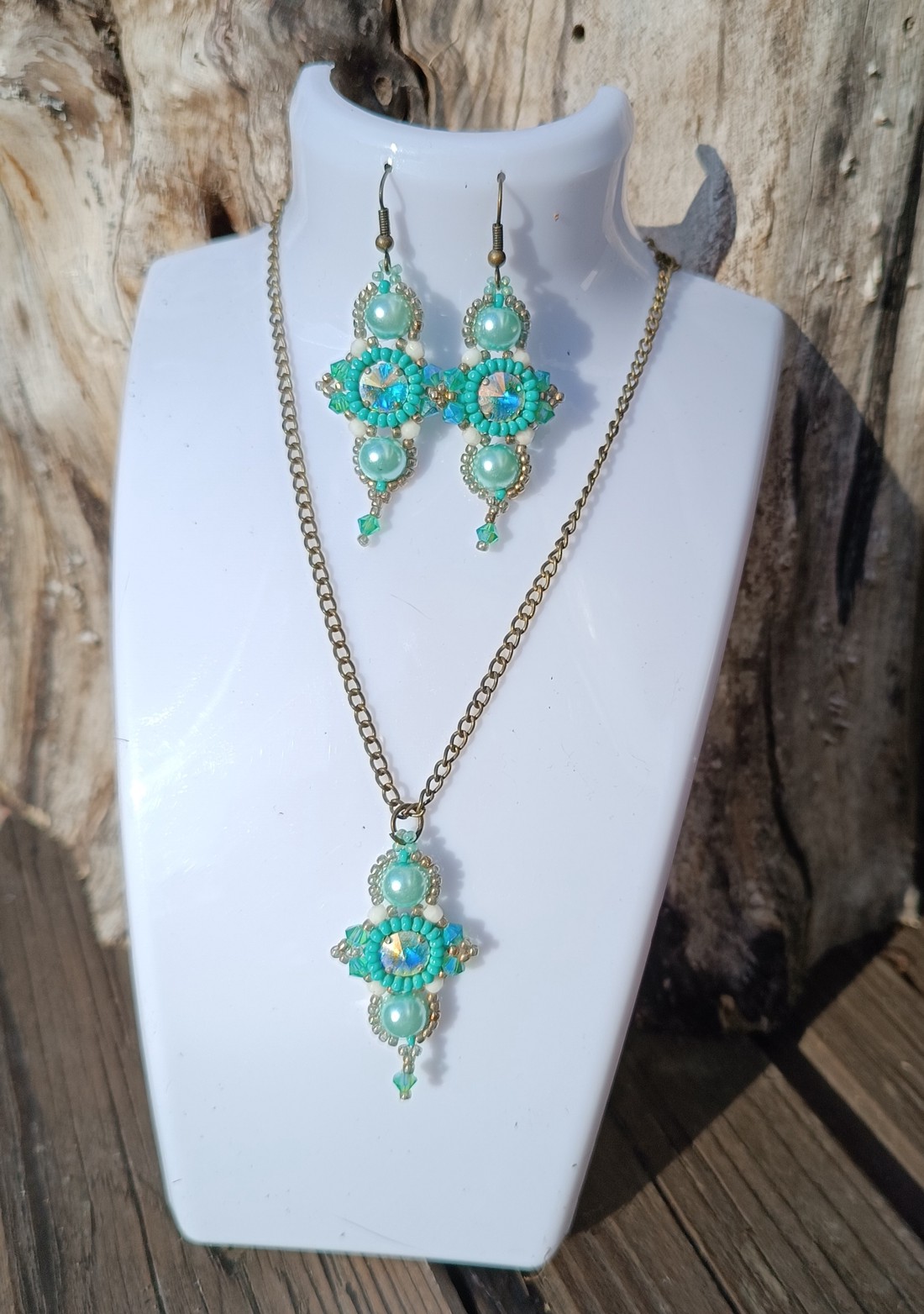 Pandantiv cu perlă turcoaz și cercel - bijuterii - seturi de bijuterii - Artynos.ro