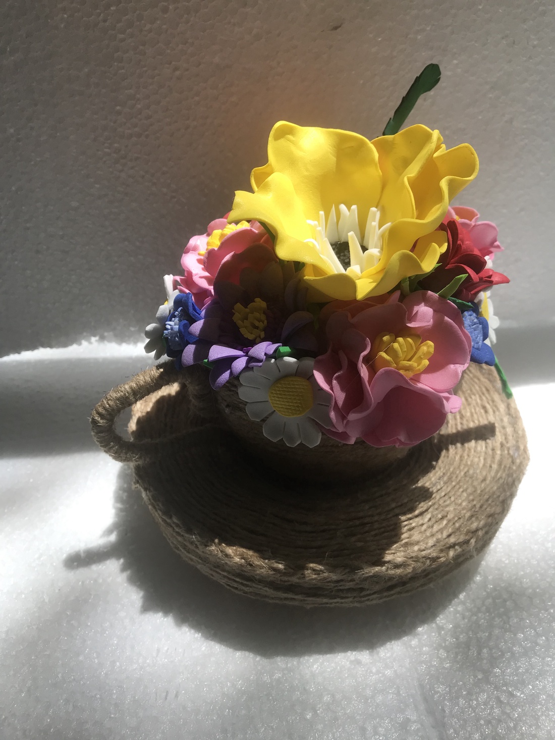 Ceșcuța cu flori - casă & stil de viață - accesorii pentru decorat casa - decorațiuni de masă și decorațiuni pentru rafturi  - boluri din ceramică, boluri decorative - Artynos.ro