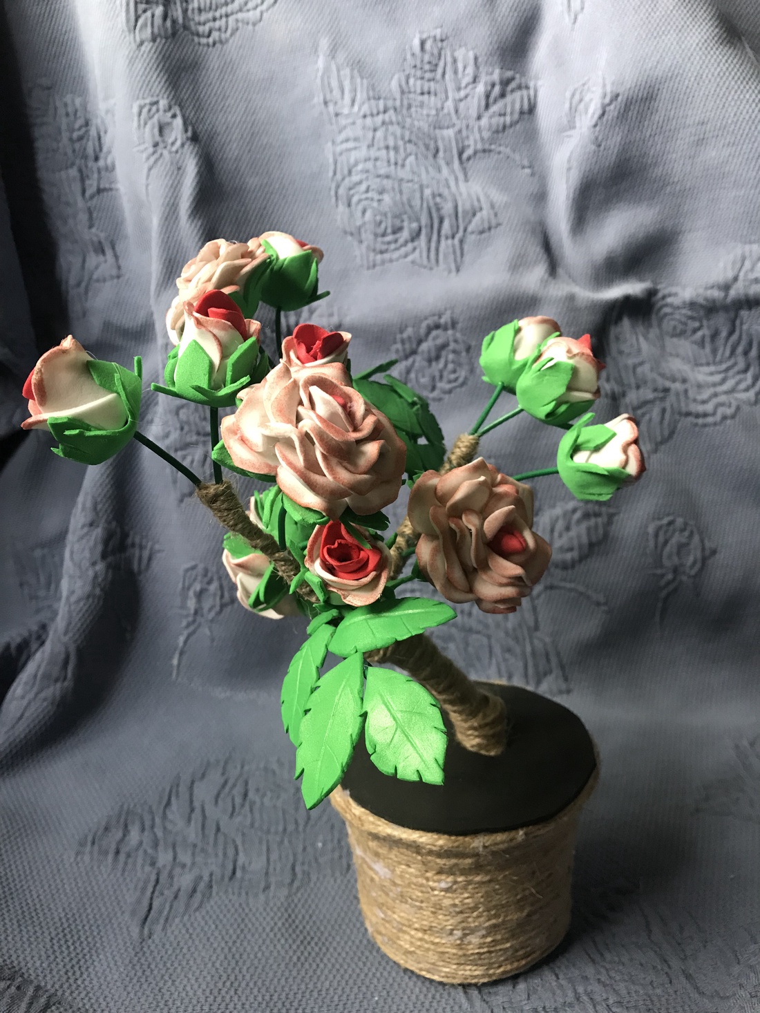 Trandafir in vas - casă & stil de viață - accesorii pentru decorat casa - decorațiuni de masă și decorațiuni pentru rafturi - bonsai, bonsai boluri, bonsai copac - Artynos.ro Trandafir in vas - casă & stil de viață - accesorii pentru decorat casa - decorațiuni de masă și decorațiuni pentru rafturi - bonsai, bonsai boluri, bonsai copac - Artynos.ro