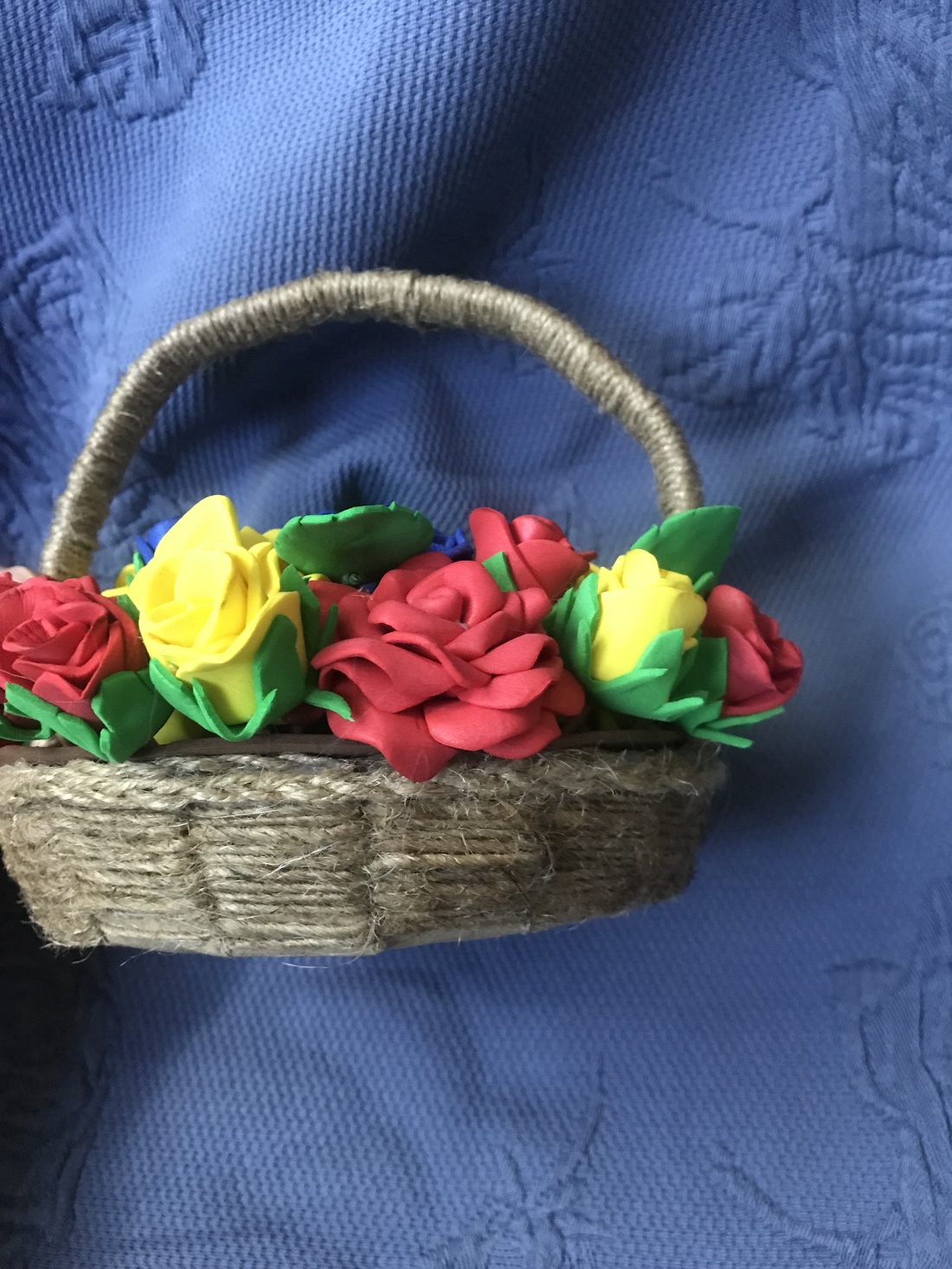Coșuleț cu trandafiri - casă & stil de viață - accesorii pentru decorat casa - decorațiuni de masă și decorațiuni pentru rafturi  - bonsai, bonsai boluri, bonsai copac - Artynos.ro