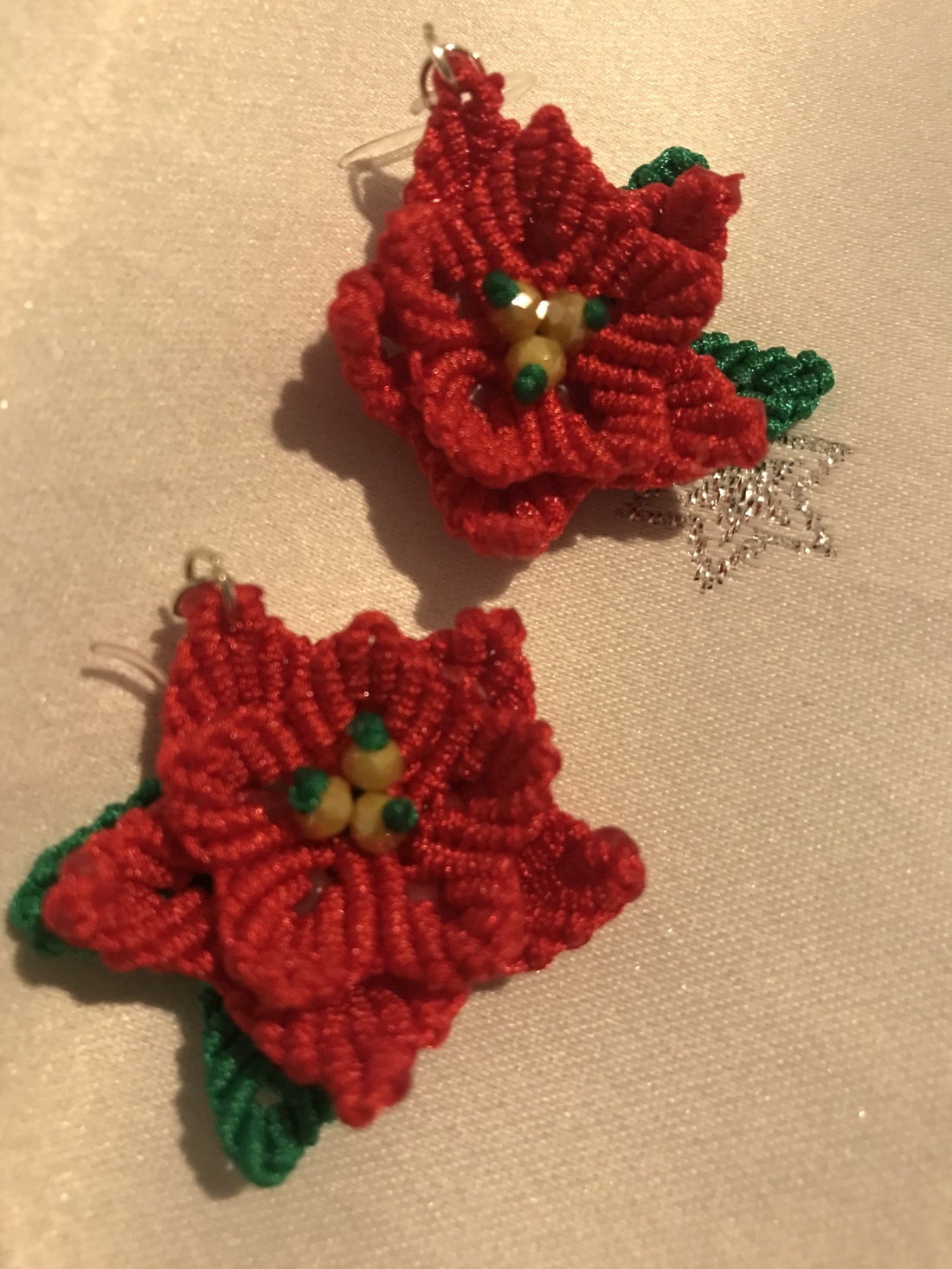 Cercei Floarea Crăciunului -  - Artynos.ro Cercei Floarea Crăciunului -  - Artynos.ro