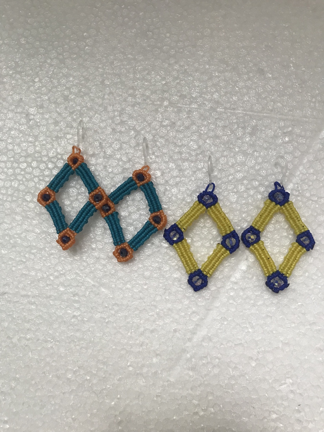 Cercei macrame Rombici -  - Artynos.ro Cercei macrame Rombici -  - Artynos.ro