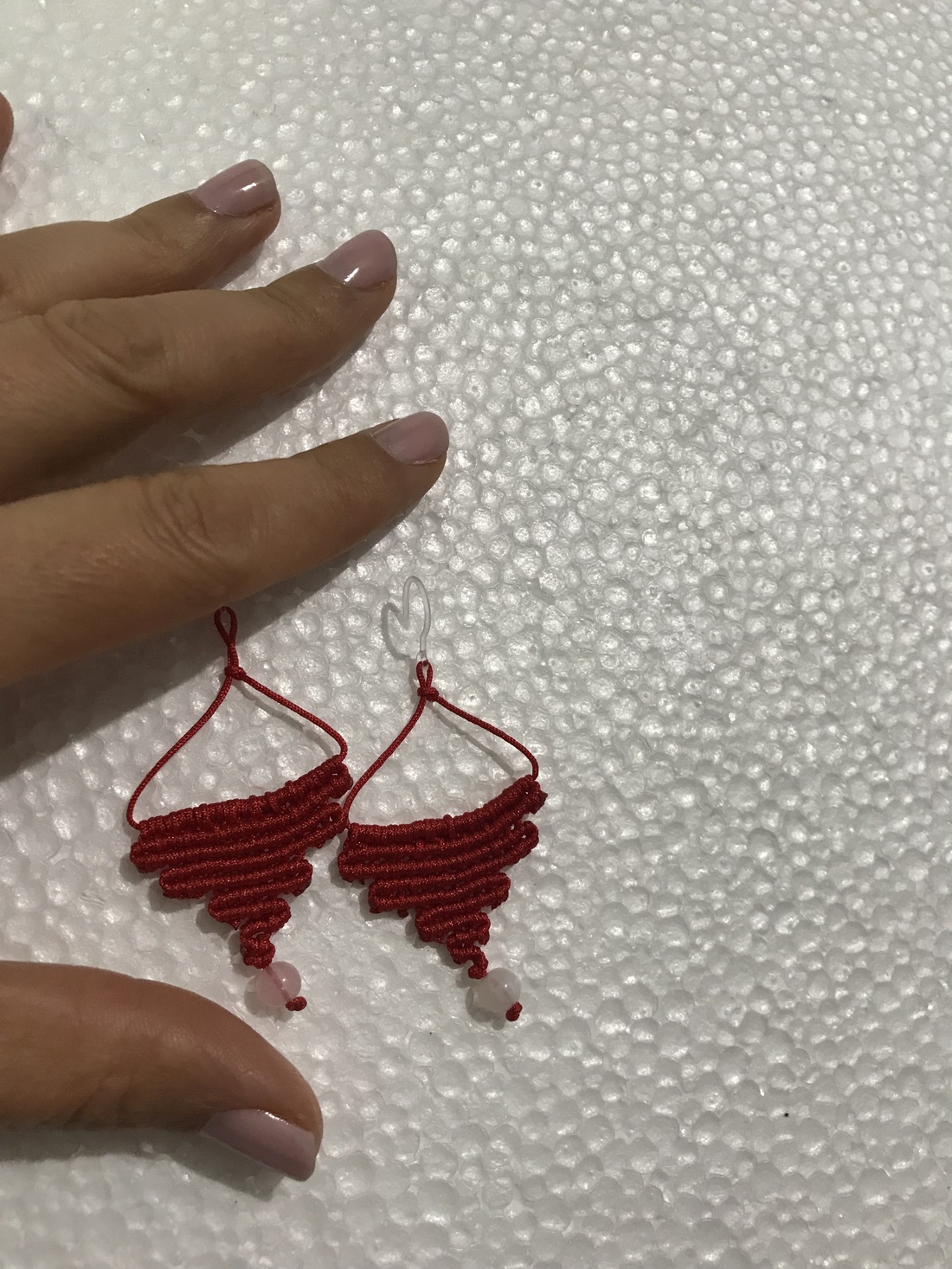 Cercei macrame handmade- Colecția Roșu  -  - Artynos.ro Cercei macrame handmade- Colecția Roșu  -  - Artynos.ro