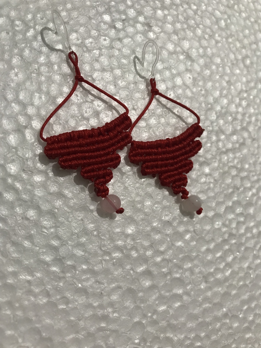 Cercei macrame handmade- Colecția Roșu  -  - Artynos.ro Cercei macrame handmade- Colecția Roșu  -  - Artynos.ro