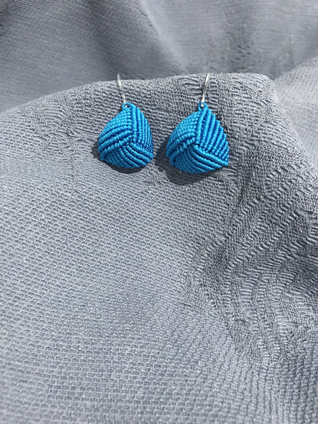 Cercei geometrici - bijuterii - cercei - cercei croșetați - Artynos.ro