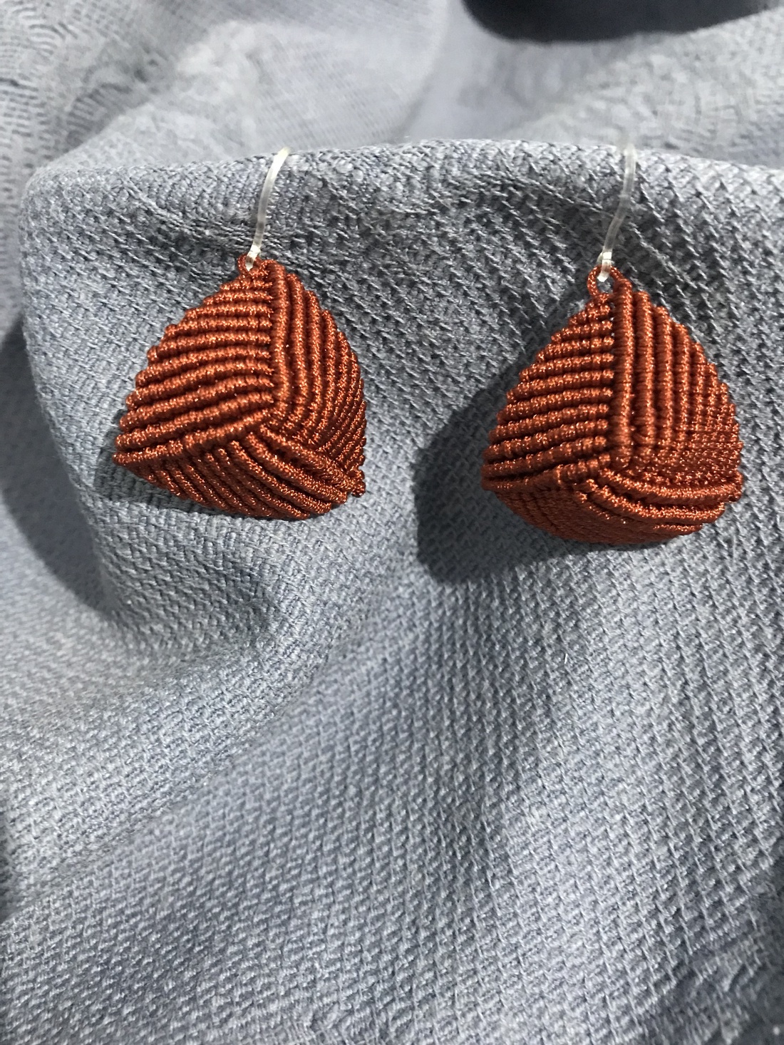 Cercei geometrici - bijuterii - cercei - cercei croșetați - Artynos.ro