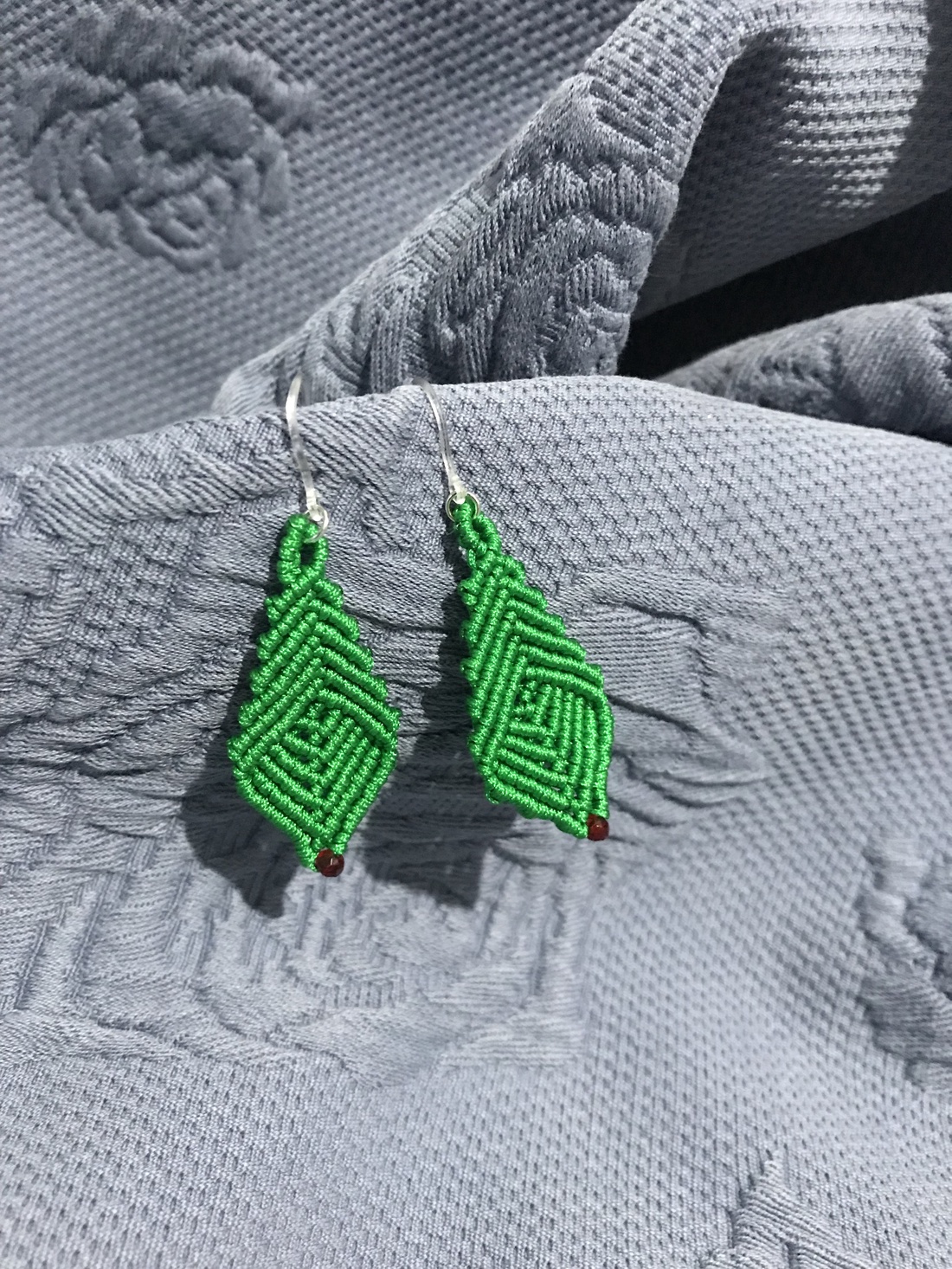 Cercei handmade Colecția Verde - bijuterii - cercei - cercei lungi - Artynos.ro