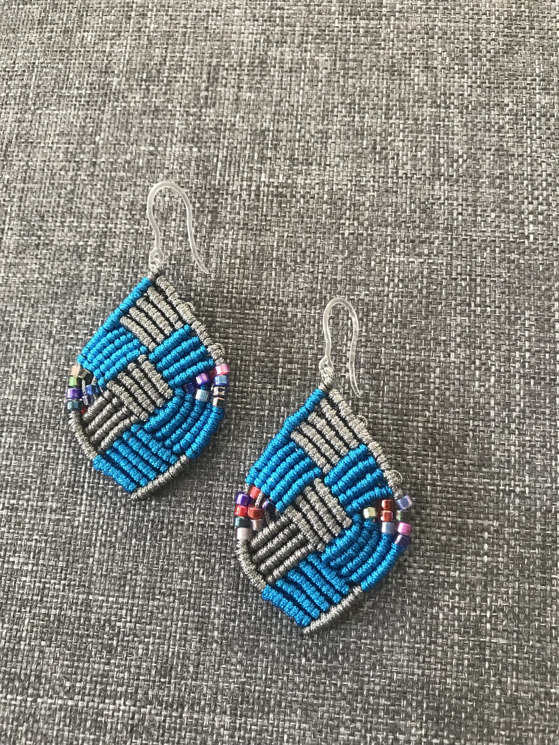 Cercei handmade din macrame- Crame - bijuterii - cercei - cercei croșetați - Artynos.ro