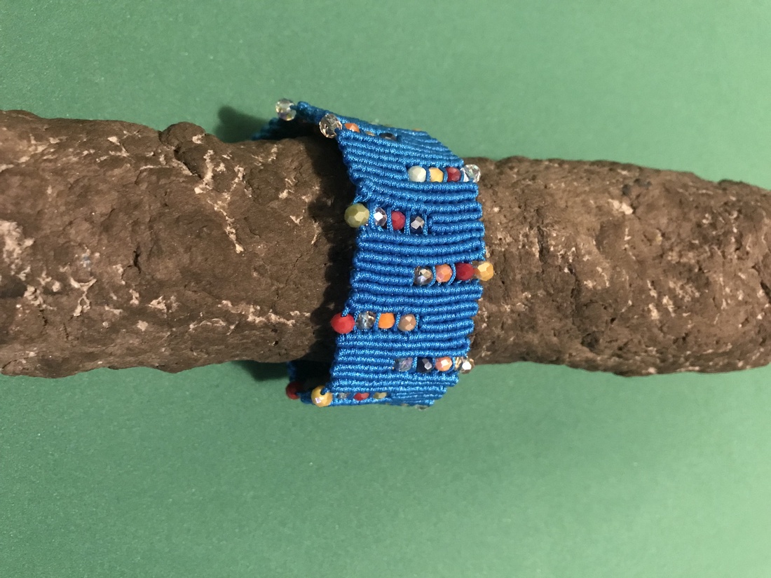 Brățara handmade din macrame - �Șoapte Albastre - bijuterii - brățări - brățări împletite - Artynos.ro