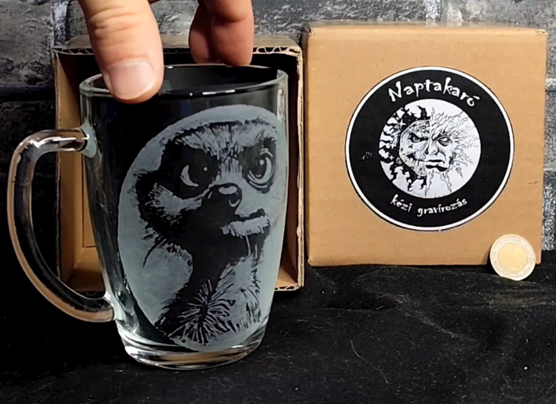 Cană de sticlă cu model de suricată  -  - Artynos.ro