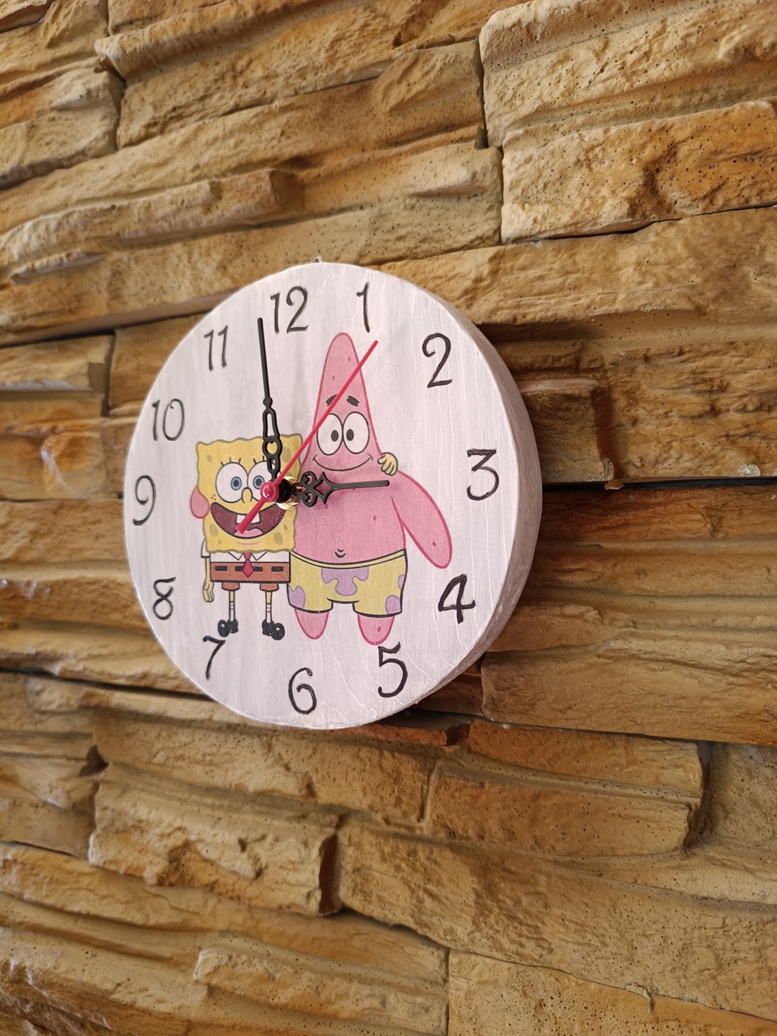 Ceas de perete din lemn Spongebob și Patrick - - Artynos.ro Ceas de perete din lemn Spongebob și Patrick - - Artynos.ro