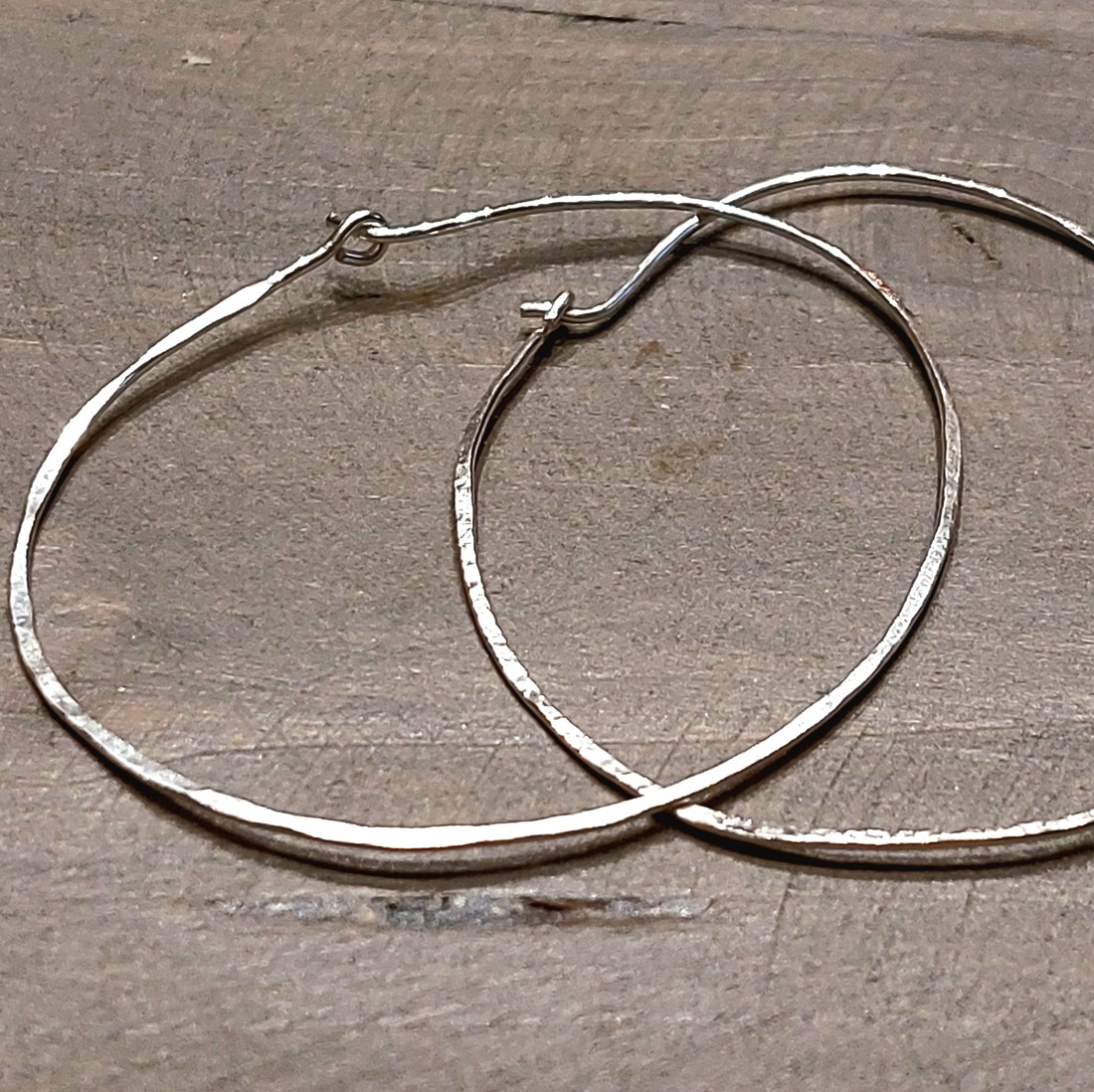 Cercei cu design oval din argint - bijuterii - cercei - cercei din argint - Artynos.ro