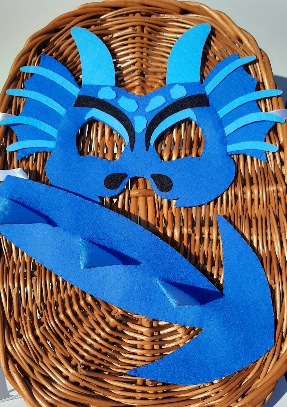 Costum de carnaval dragon albastru pentru băieți - îmbrăcăminte și modă - costume și măști de carnaval - costume - Artynos.ro Costum de carnaval dragon albastru pentru băieți - îmbrăcăminte și modă - costume și măști de carnaval - costume - Artynos.ro