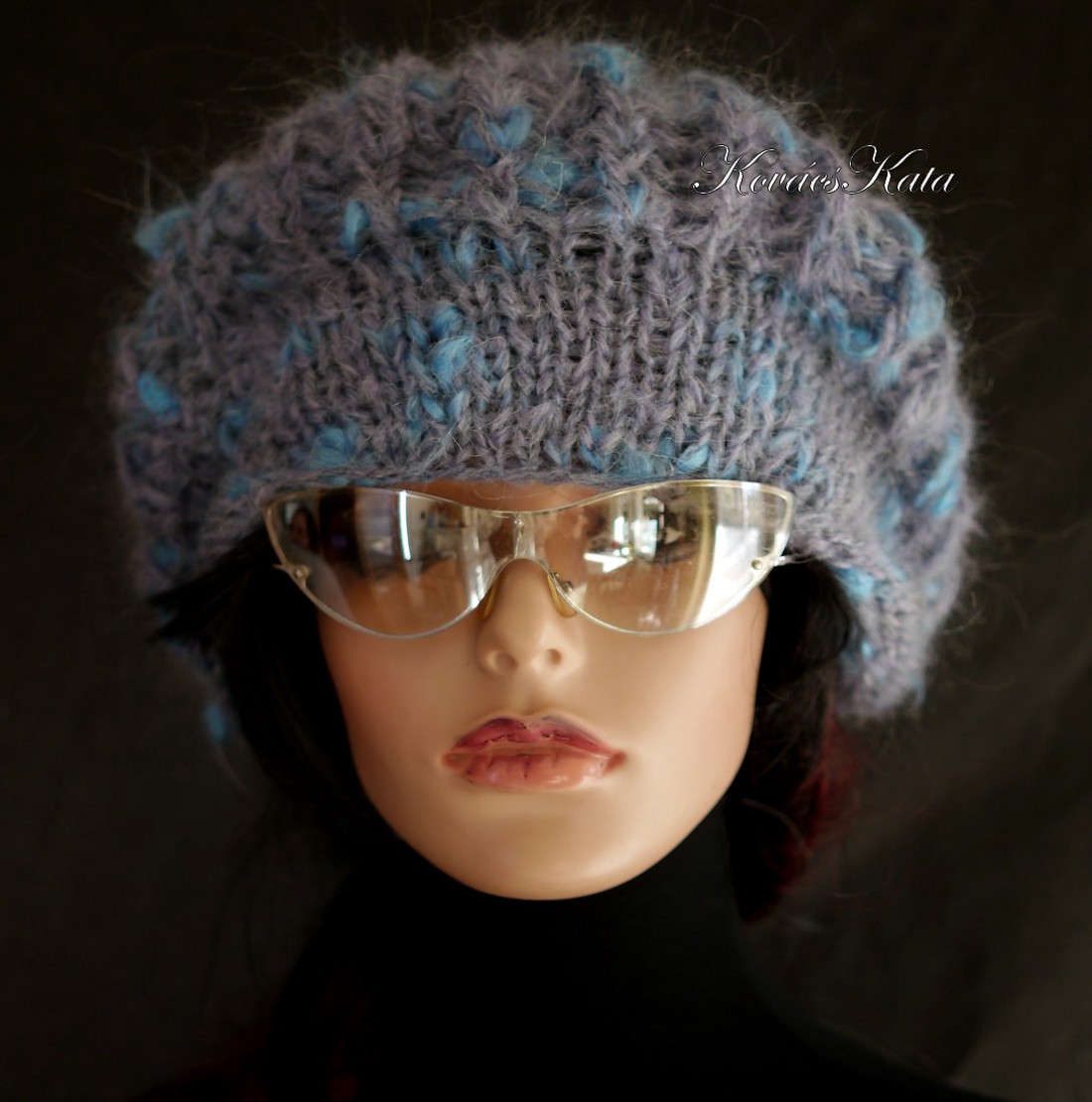 DORA / gri-turcoaz - șapcă extravagantă tricotată manual cu ciuperci din mohair groase - îmbrăcăminte și modă - eșarfe, pălării, fularuri - căciulă - Artynos.ro